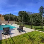 Complex Of 2 Banjole-marisol With 2 Private Pools For Up To 20 Persons Only 200m From The - Wiibuk Villa *