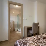 Complex Of 2 Banjole-marisol With 2 Private Pools For Up To 20 Persons Only 200m From The - Wiibuk *