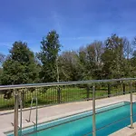 Villa Complex Of 2 Banjole-marisol With 2 Private Pools For Up To 20 Persons Only 200m From The - Wiibuk *